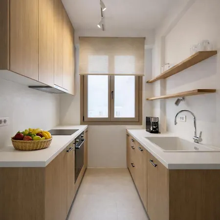 Reya Appartement Alikí